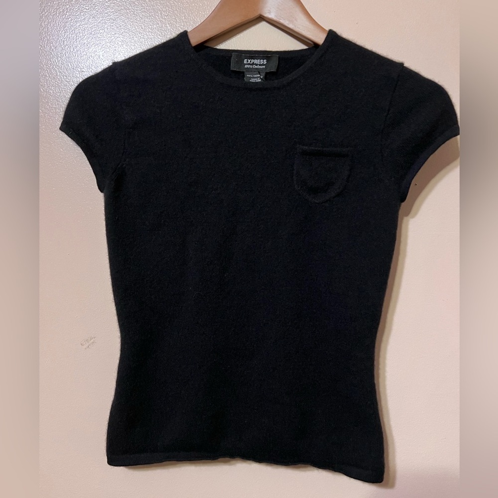 100% cashmere Express short sleeve black top size medium